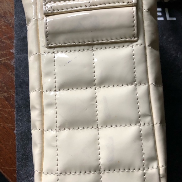 Chanel mini crossbody - Picture 3 of 8